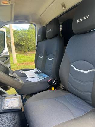 IVECO DAILY 3.0 TURBO DIESEL 35-150 CHASSI CS MANUAL IVECO DAILY 3.0 TURBO DIESEL 35-150 CHASSI CS MANUAL